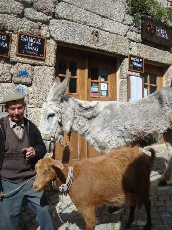 Taverna Lusitana Hotell Monsanto Exteriör bild